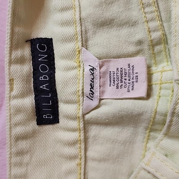 Billabong Laneway Shorts, Pale Neon Yellow/Green, Size 5 - Picture 4 of 8